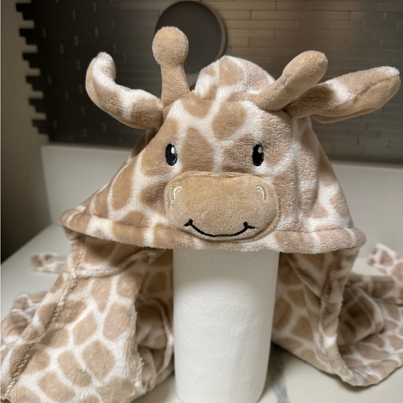 Hooded soft plush Baby bathrobe Giraffe 6-9 months NWOT - Picture 2 of 12